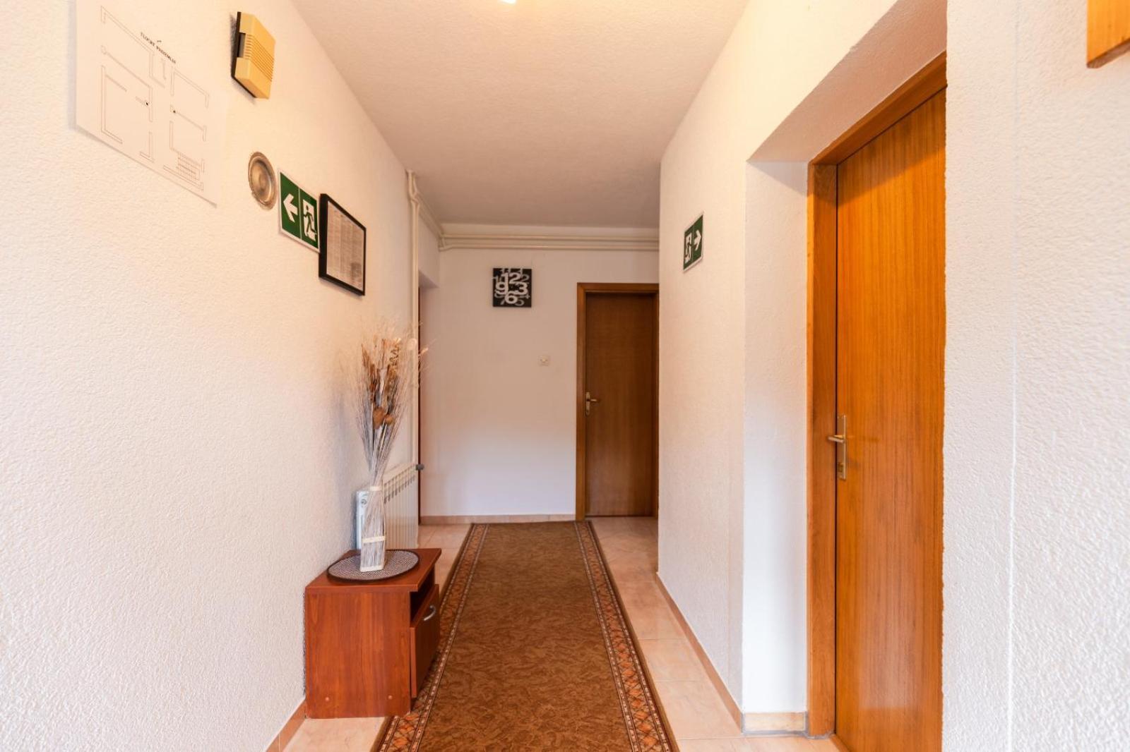 Plitvice House Milan Hotel Йезерце Екстериор снимка