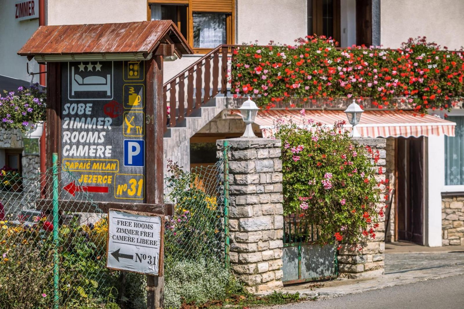 Plitvice House Milan Hotel Йезерце Екстериор снимка