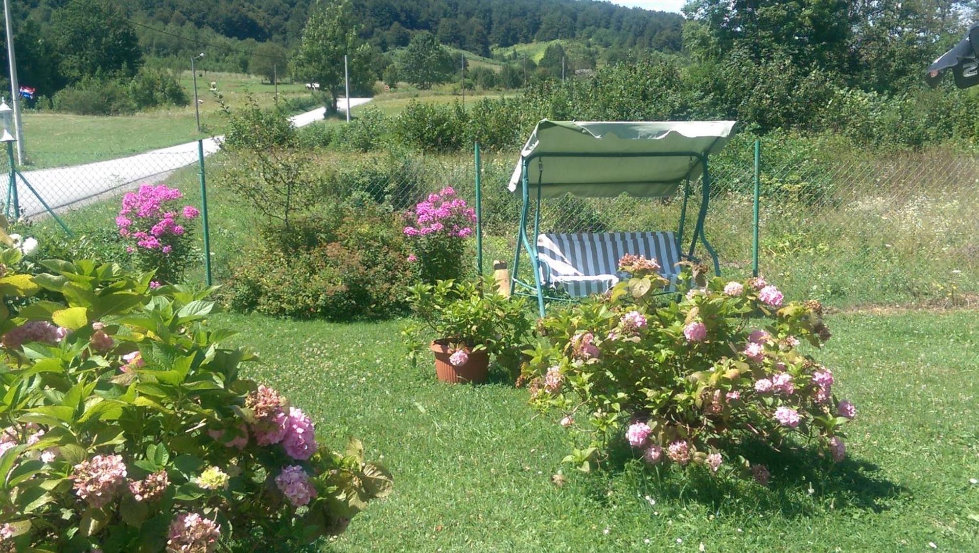 Plitvice House Milan Hotel Йезерце Екстериор снимка