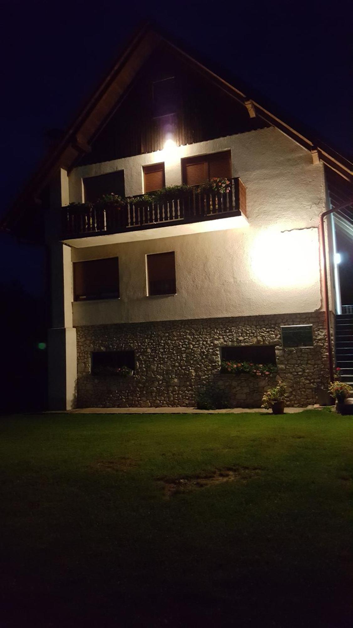 Plitvice House Milan Hotel Йезерце Екстериор снимка