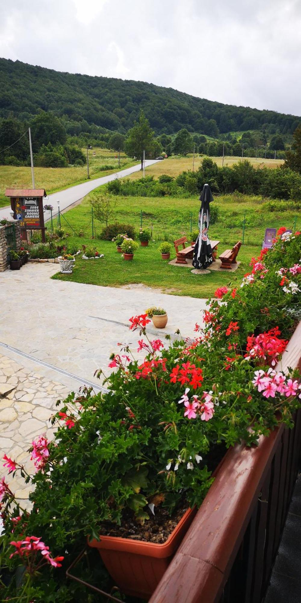Plitvice House Milan Hotel Йезерце Екстериор снимка