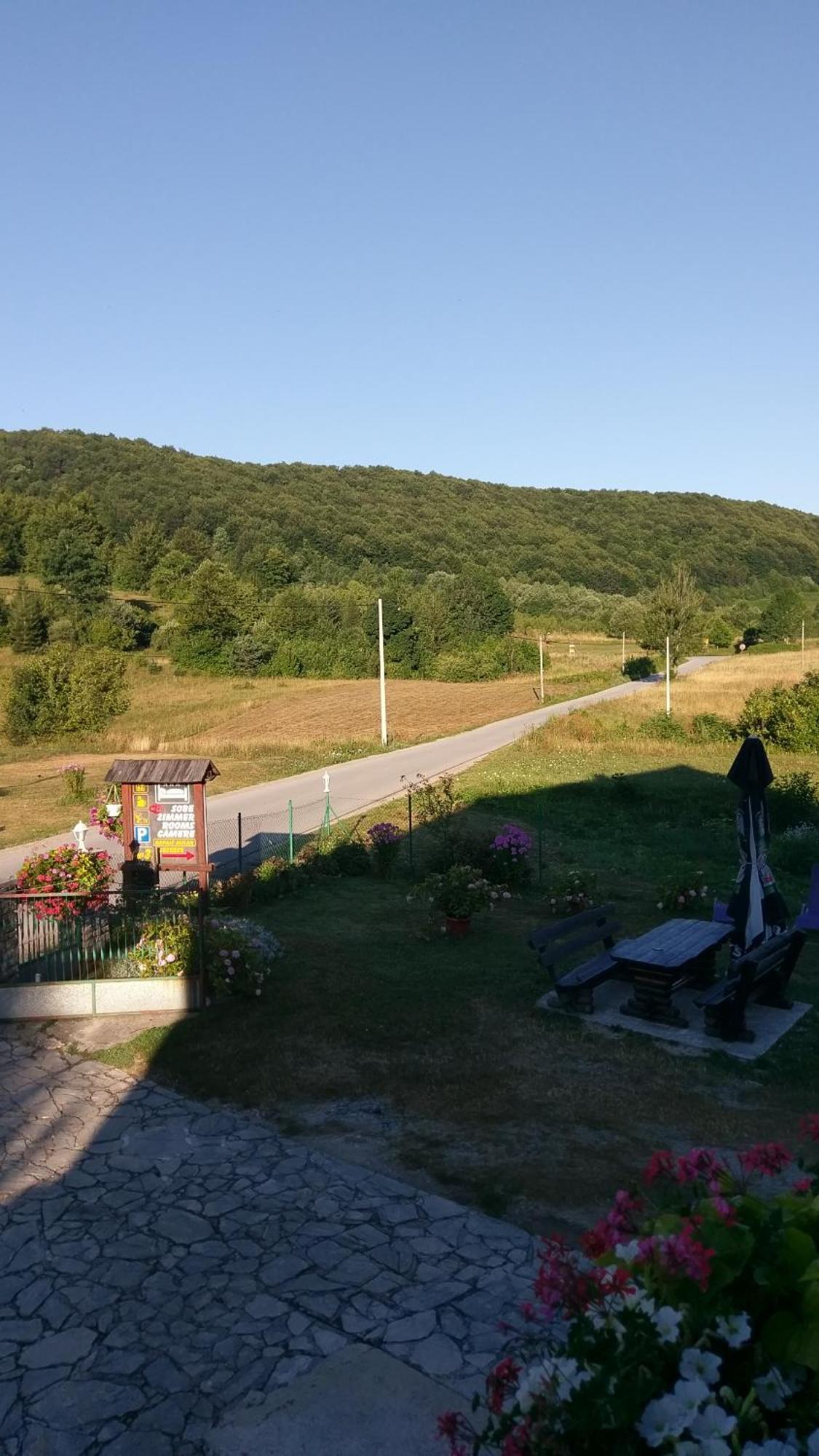 Plitvice House Milan Hotel Йезерце Екстериор снимка