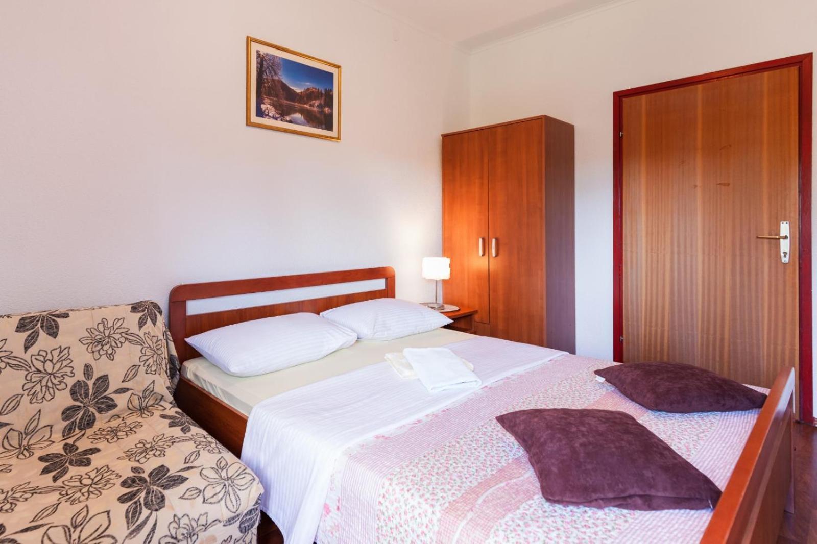 Plitvice House Milan Hotel Йезерце Стая снимка
